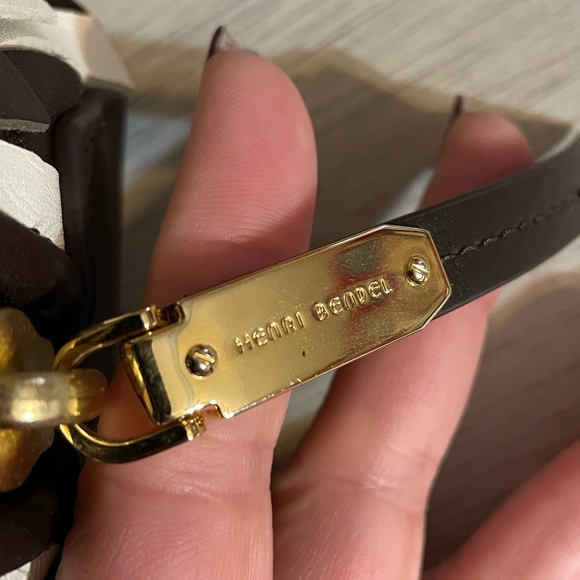 Henri Bendel large tote. - Picture 6 of 7